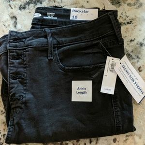 Brand new! Old Navy Rockstar secret slim jeans